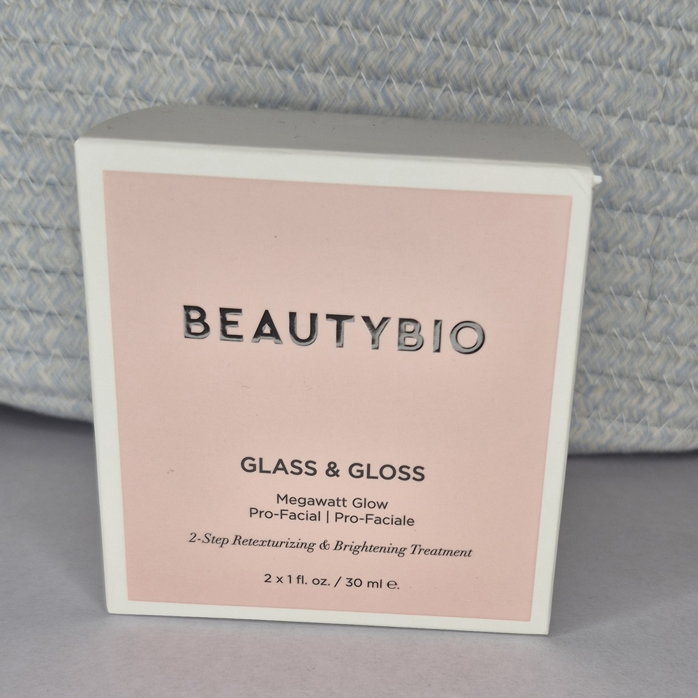 Glass & Gloss Megawatt Glow Cream